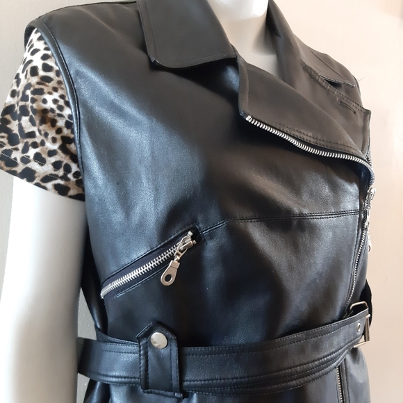 🎄 NWOT Biker vest - punk rock chic - faux leather - Picture 5 of 8